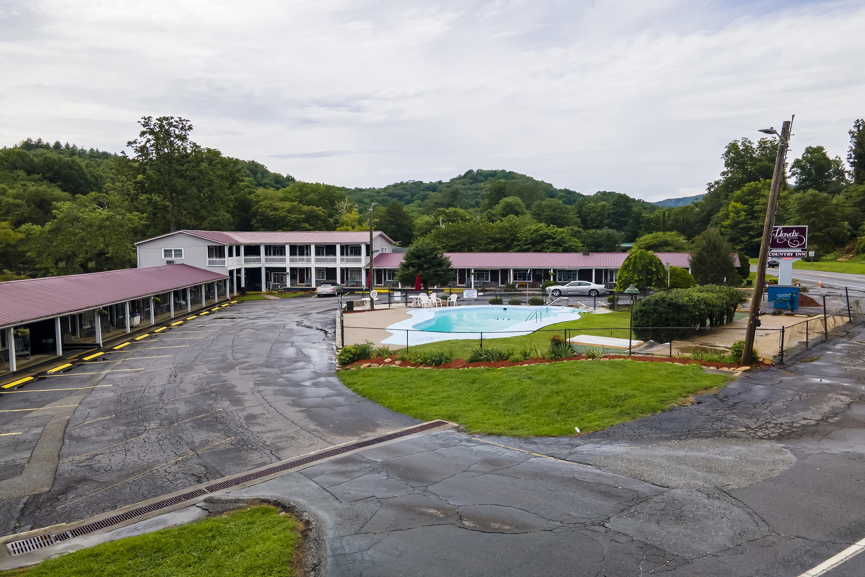 Lloyd'S On The River Country Inn By Oyo Bryson City Exteriör bild