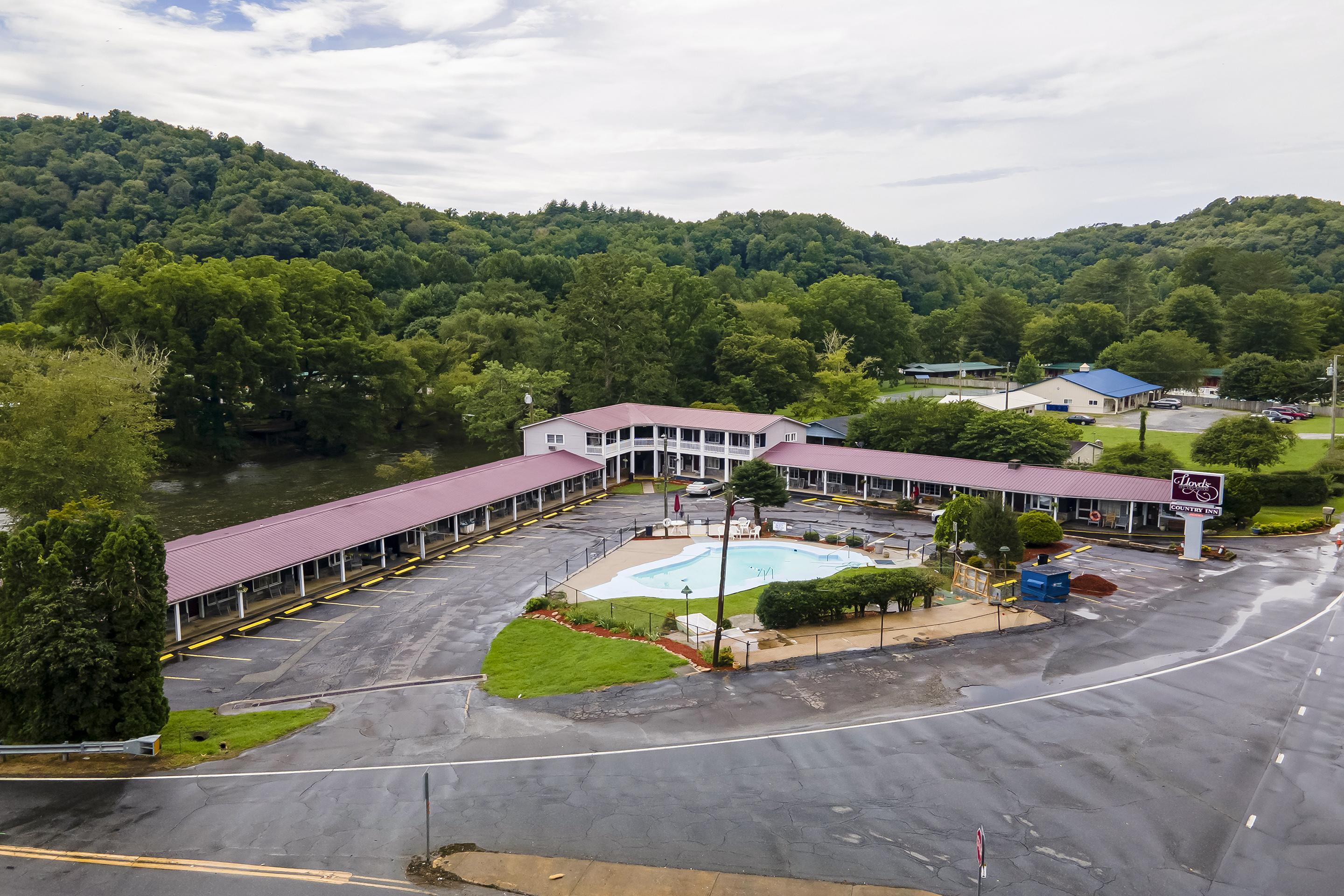 Lloyd'S On The River Country Inn By Oyo Bryson City Exteriör bild