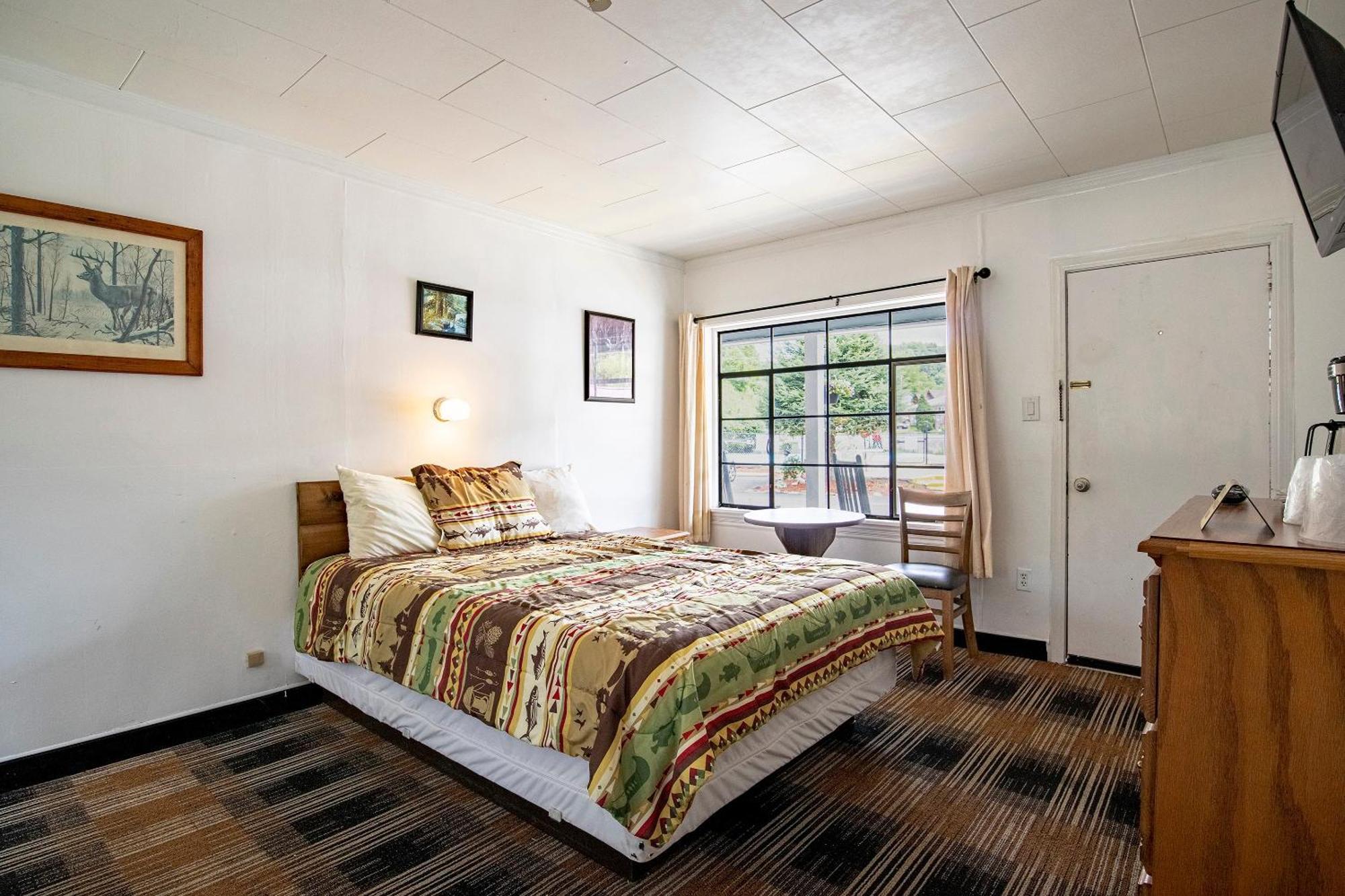 Lloyd'S On The River Country Inn By Oyo Bryson City Exteriör bild
